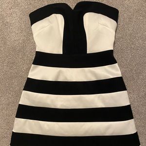 Cocktail dress-Laundry by shelli segal sz 0